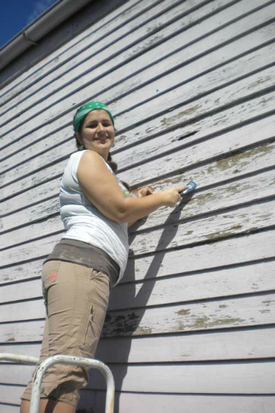 JSC students working with Habitat for Humanity in New Orleans  (Photo courtesy of Khrystyne Bartoswicz