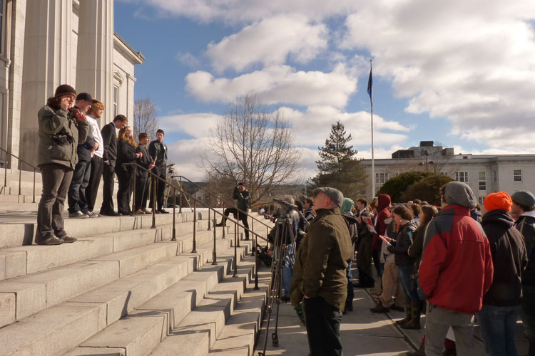 Hundreds rally for increased funding for Vt. State Colleges