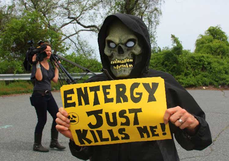 Katz to Entergy: Shut it down now