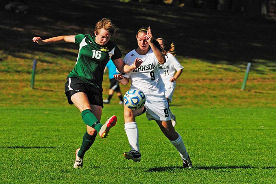 Badgers edge Eagles with 4-2 win