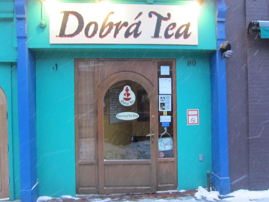 Dobrá Teas Bank Street entrance