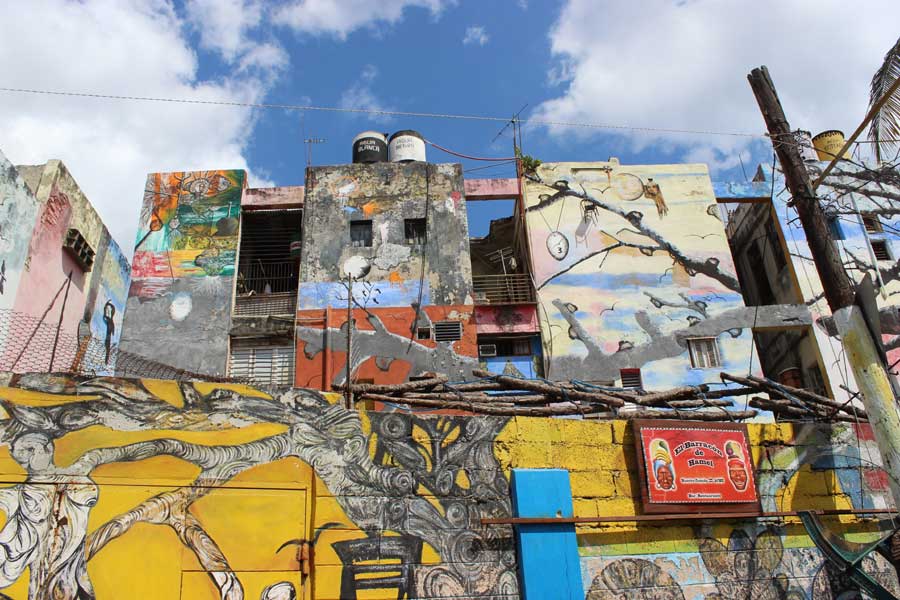 Salvadors mural work on Calle Hamel.