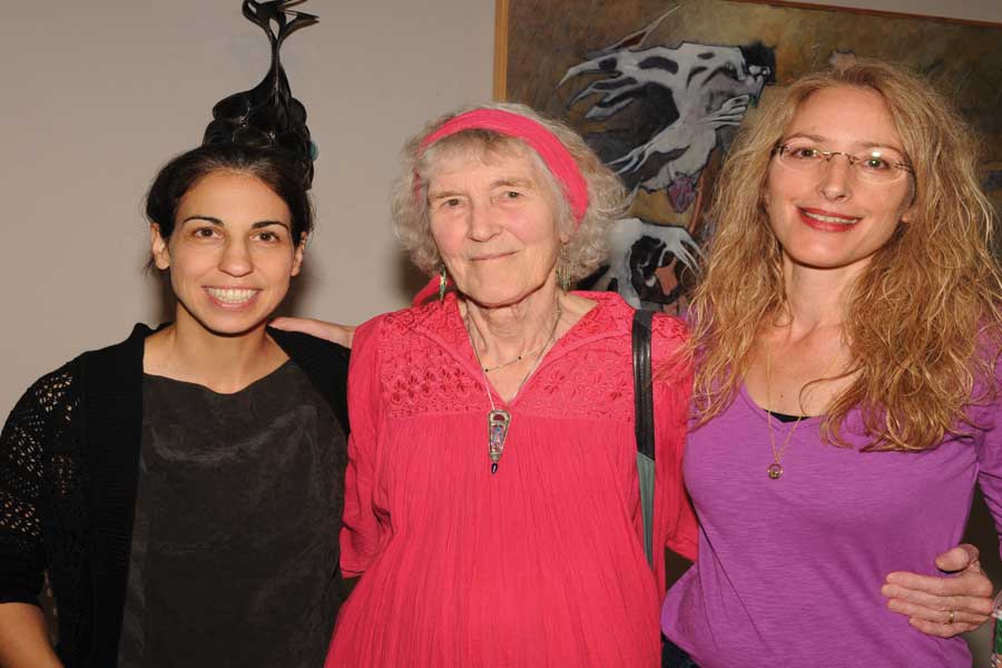 Leila Bandar, Alexandra Heller, and daughter Diane