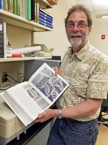 Professor Bob Genter retires after 32 years
