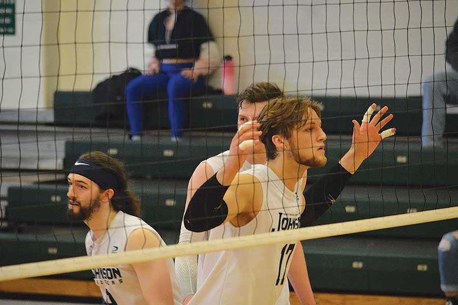 Mens volleyball takes on Bard College